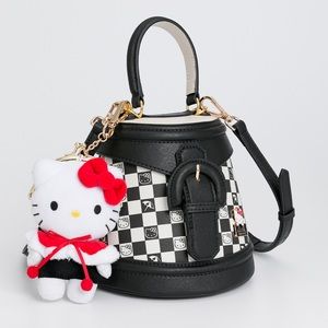 Sanrio Hello Kitty X Arnold Palmer bucket bag with long strap ( crossbody 👜)